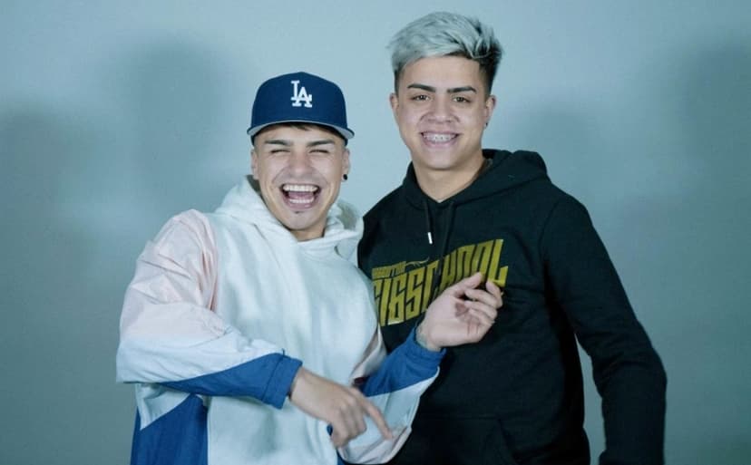 La T y la M